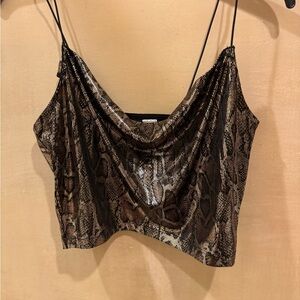 SHINY SNAKE PRINT CROP TOP